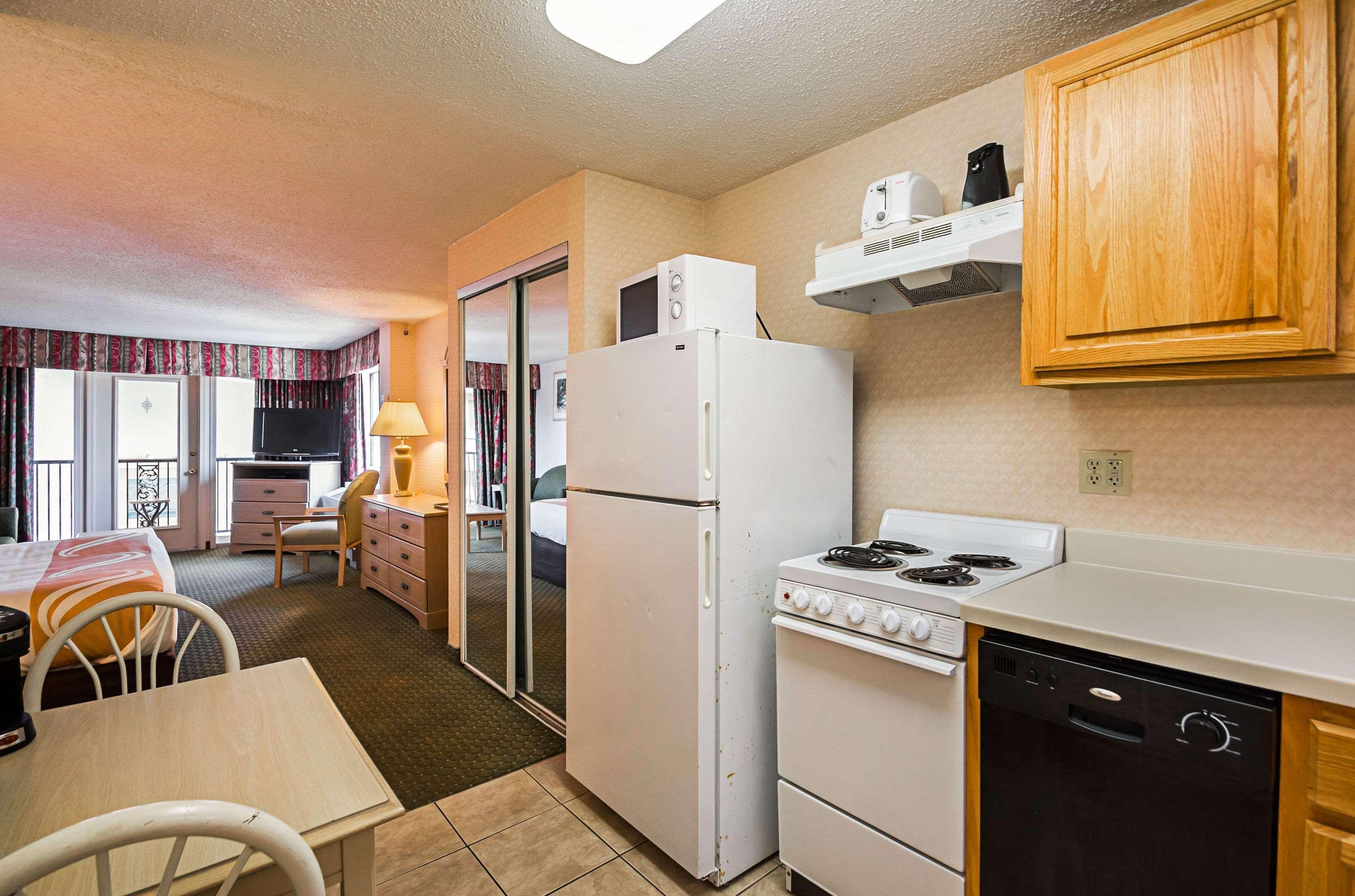 Quality Inn Oceanfront Ошен Сити Экстерьер фото
