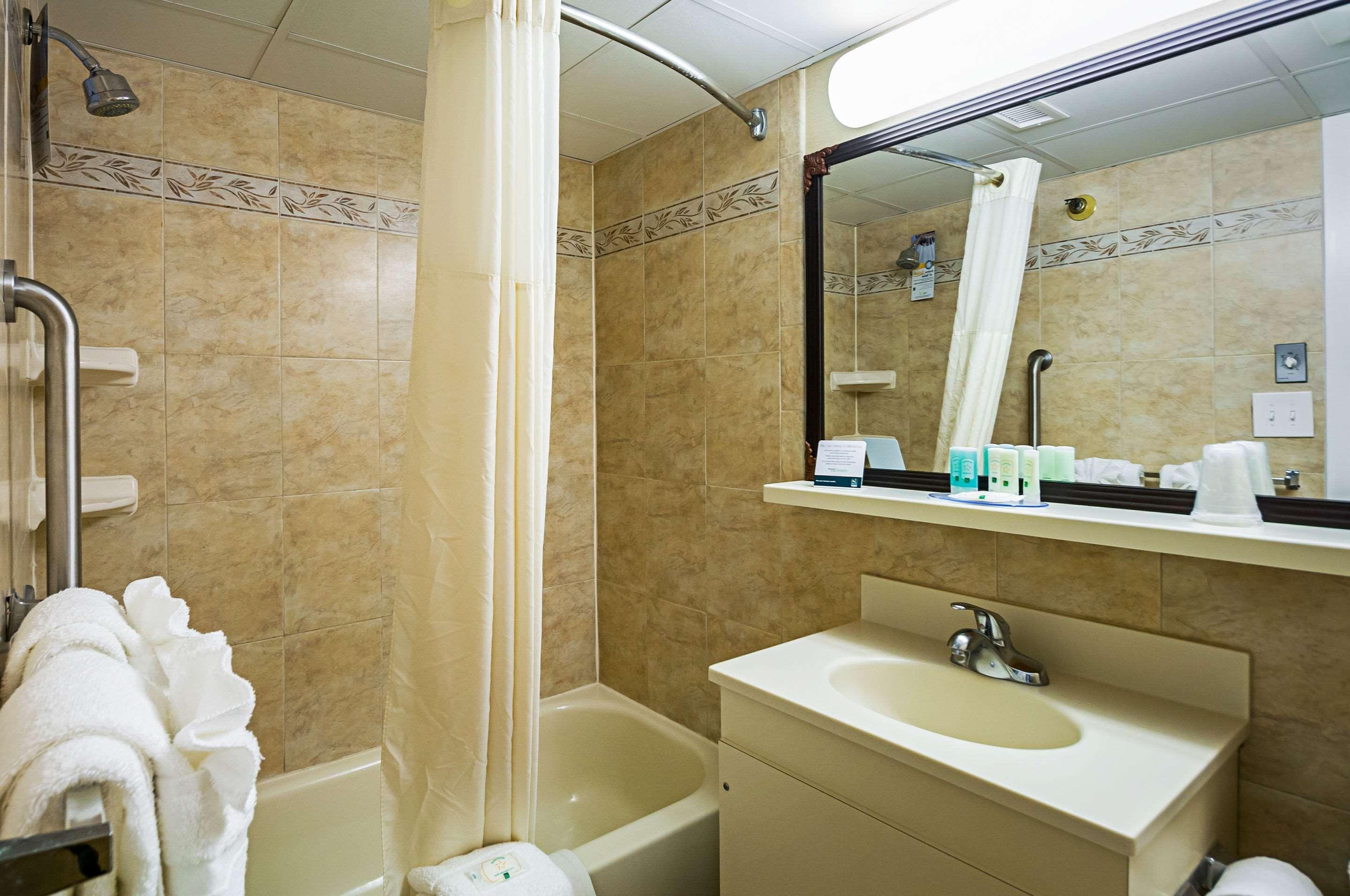 Quality Inn Oceanfront Ошен Сити Экстерьер фото